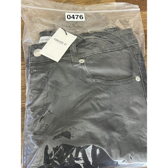 NWT Forever 21 Women’s Size 30 Gray High Rise Flare Legs Buttons Fly Denim Jeans - Picture 8 of 8